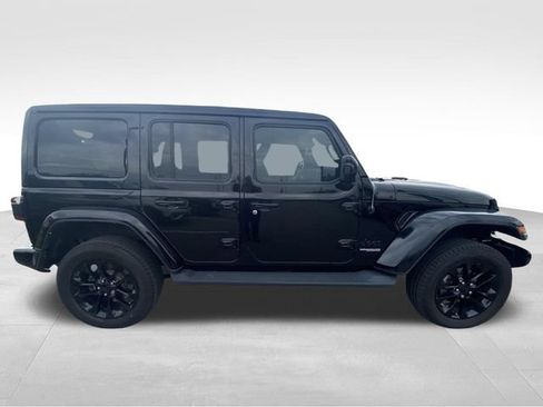 Used 2021 Jeep Wrangler Unlimited Sahara AWD/4WD image 12