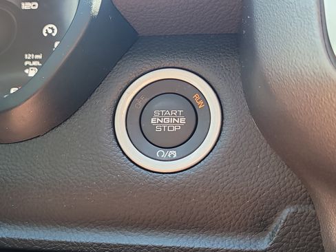 Used 2025 RAM 1500 Big Horn AWD/4WD image 28