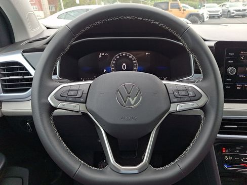 New 2026 Volkswagen Taos SE AWD/4WD image 15