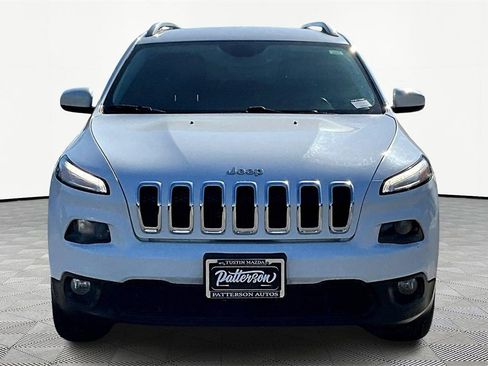 Used 2016 Jeep Cherokee Latitude image 3