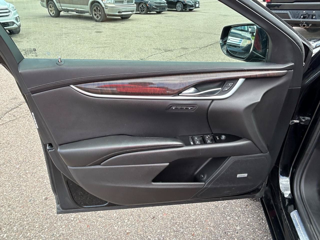 Used 2016 Cadillac XTS Luxury FWD image 14