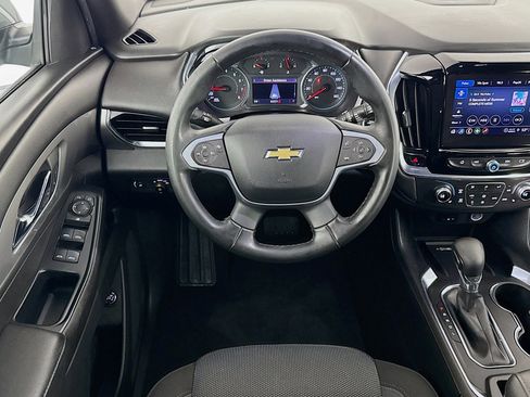 Used 2023 Chevrolet Traverse LT image 14
