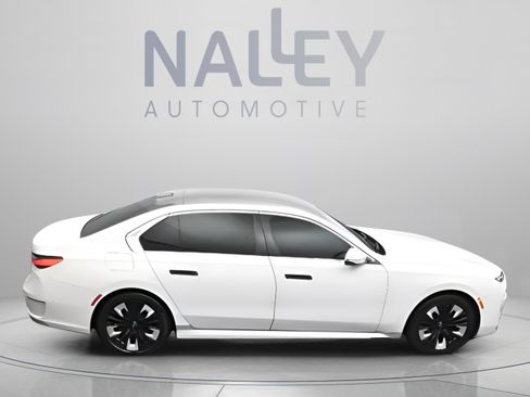 Used 2023 BMW i7 xDrive60 AWD/4WD image 20