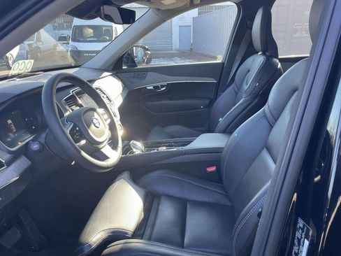 Used 2023 Volvo XC90 B6 Ultimate w/ Protection Package image 13
