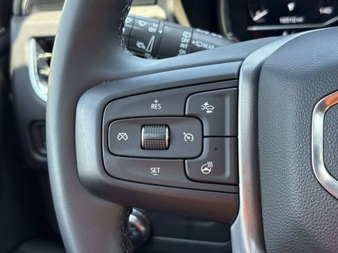 Used 2023 GMC Yukon SLT w/ SLT Premium Package AWD/4WD image 19