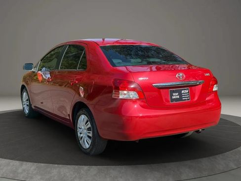 Used 2009 Toyota Yaris S FWD image 4