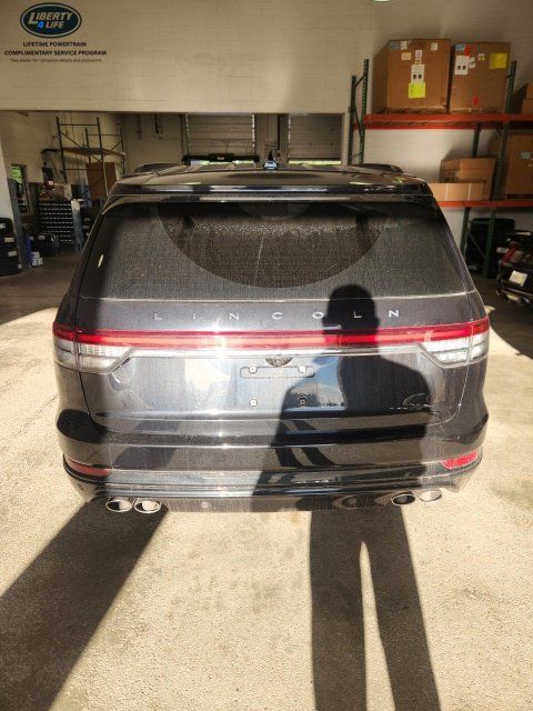 Used 2023 Lincoln Aviator Reserve w/ Jet Package AWD/4WD image 19