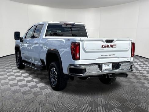 Used 2023 GMC Sierra 3500 SLT w/ SLT Convenience Package AWD/4WD image 4