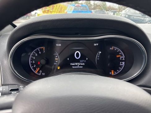 Used 2022 Jeep Grand Cherokee Limited image 19