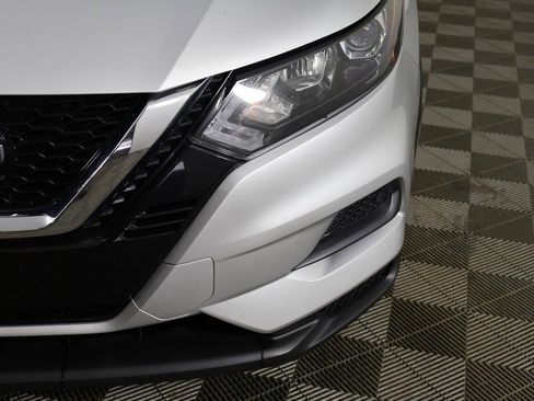 Used 2020 Nissan Rogue Sport S image 11