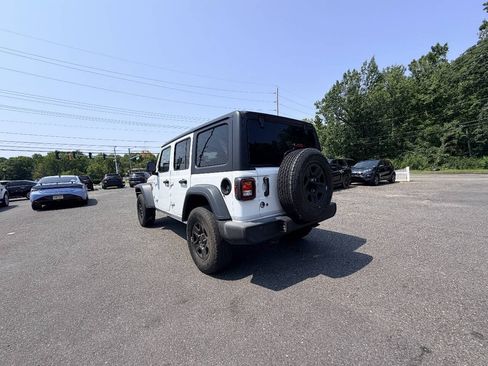 Used 2018 Jeep Wrangler Unlimited Sport AWD/4WD image 16
