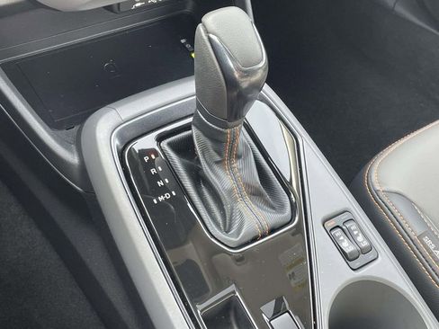 Certified 2025 Subaru Crosstrek 2.5i Limited w/ Crosstrek Mirror Package image 25