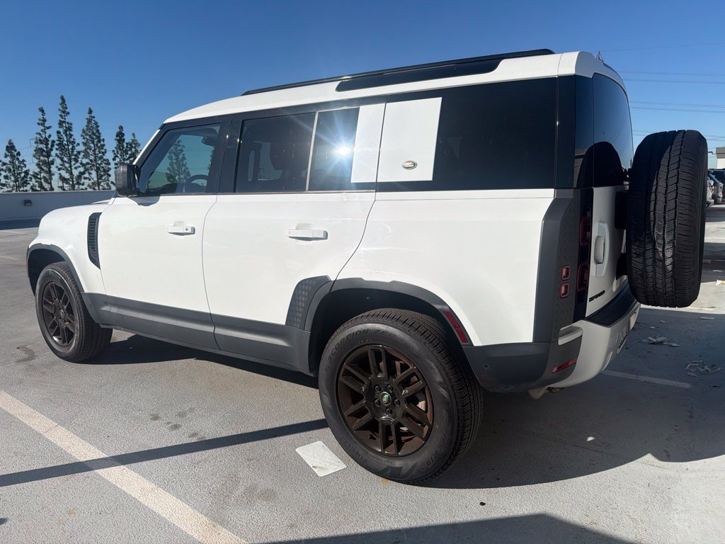Used 2024 Land Rover Defender 110 S AWD/4WD image 4
