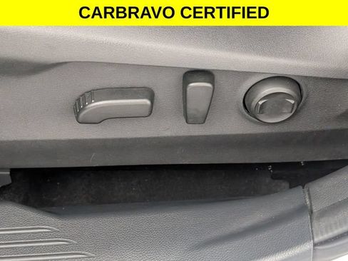 Used 2025 Subaru Outback Premium AWD/4WD image 13