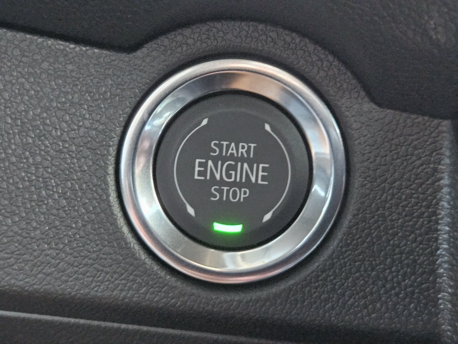 New 2027 Chevrolet Traverse LT FWD image 18