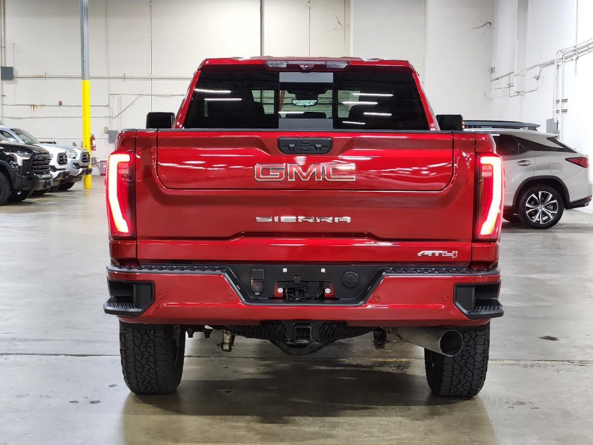 Used 2024 GMC Sierra 2500 AT4 w/ AT4 Premium Plus Package AWD/4WD image 10