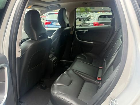 Used 2015 Volvo XC60 T5 AWD/4WD image 13