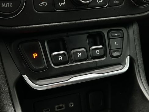 Used 2020 GMC Terrain SLE w/ Driver Convenience Package AWD/4WD image 21