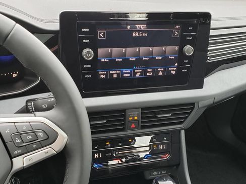 New 2026 Volkswagen Jetta SE FWD image 11