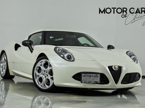 Used 2016 Alfa Romeo 4C Coupe w/ Coupe Track Package 1 RWD image 1