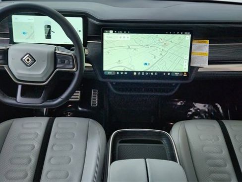 Used 2024 Rivian R1S Adventure image 40
