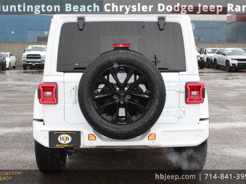 Used 2021 Jeep Wrangler Unlimited Sahara image 5