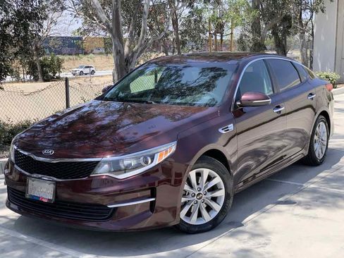 Used 2018 Kia Optima LX w/ 17" Alloy Wheels Package image 32