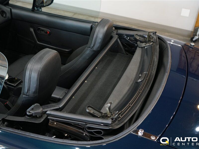 Used 1996 MAZDA MX-5 Miata RWD image 12