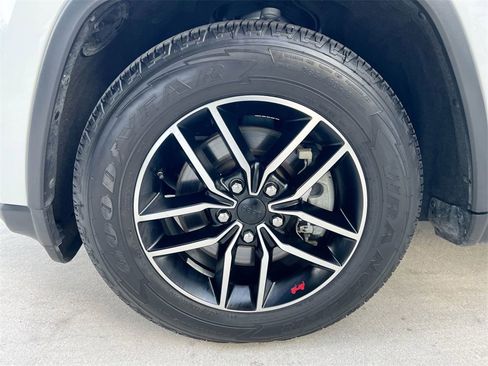 Used 2021 Jeep Grand Cherokee Trailhawk w/ Trailhawk Luxury Group image 9