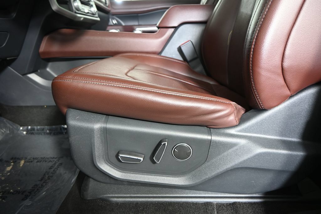 Used 2022 Ford Expedition Max Limited AWD/4WD image 23