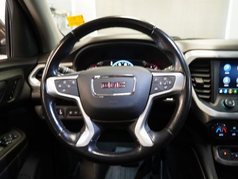 Used 2020 GMC Acadia SLT w/ Driver Alert Package II image 19