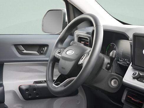 Used 2023 Ford Maverick XLT w/ XLT Luxury Package FWD image 12