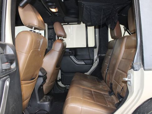 Used 2018 Jeep Wrangler Unlimited Sport S image 17