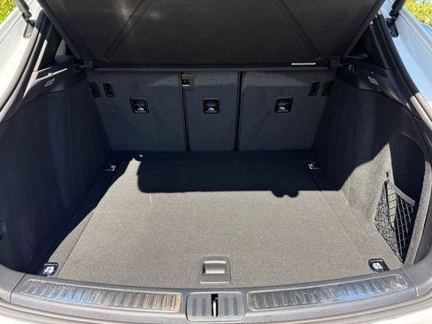 Certified 2026 Porsche Macan image 34