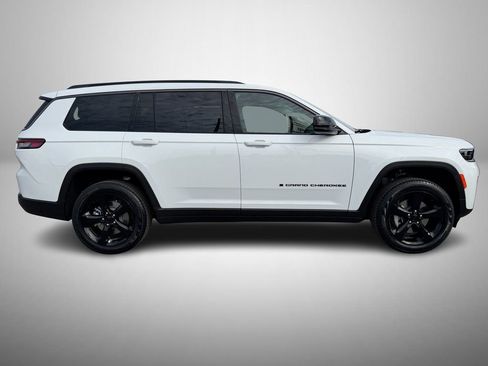 New 2026 Jeep Grand Cherokee L Limited w/ Limited Altitude Package RWD image 5