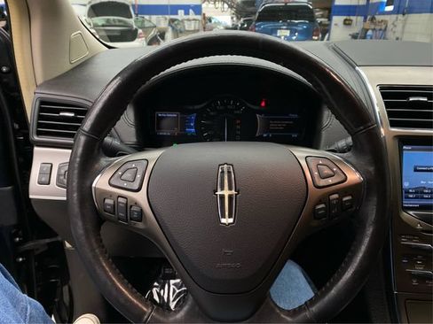 Used 2014 Lincoln MKX AWD w/ Equipment Group 101A image 22