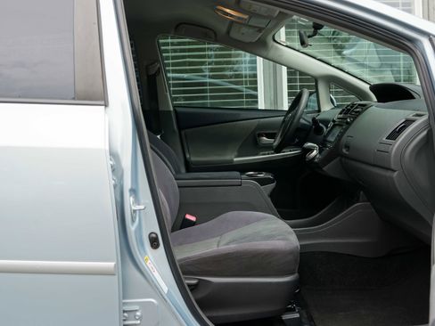 Used 2012 Toyota Prius V Three FWD image 32