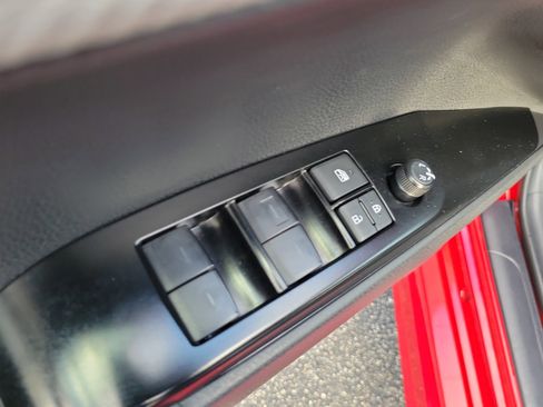 Used 2025 Toyota Camry SE image 14