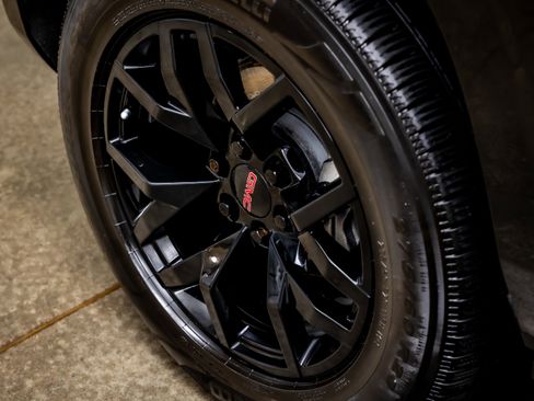 Used 2022 GMC Yukon AT4 w/ Max Trailering Package image 18