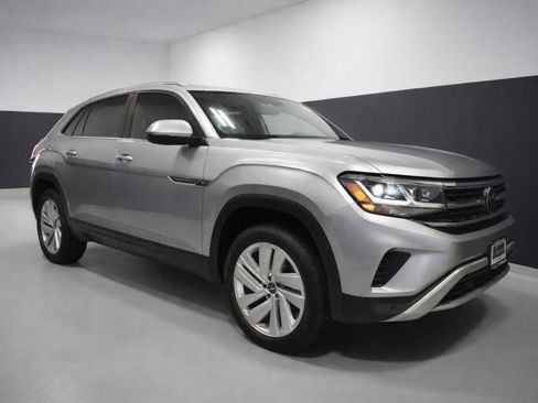 Used 2023 Volkswagen Atlas Cross Sport SE image 7