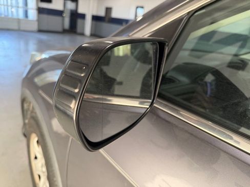 Used 2016 Honda CR-V LX image 9