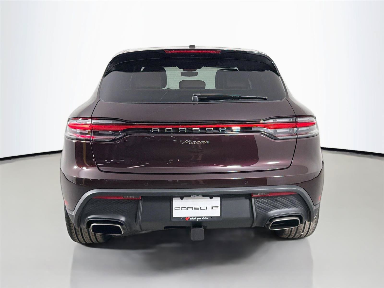 Certified 2026 Porsche Macan Turbo AWD/4WD image 6