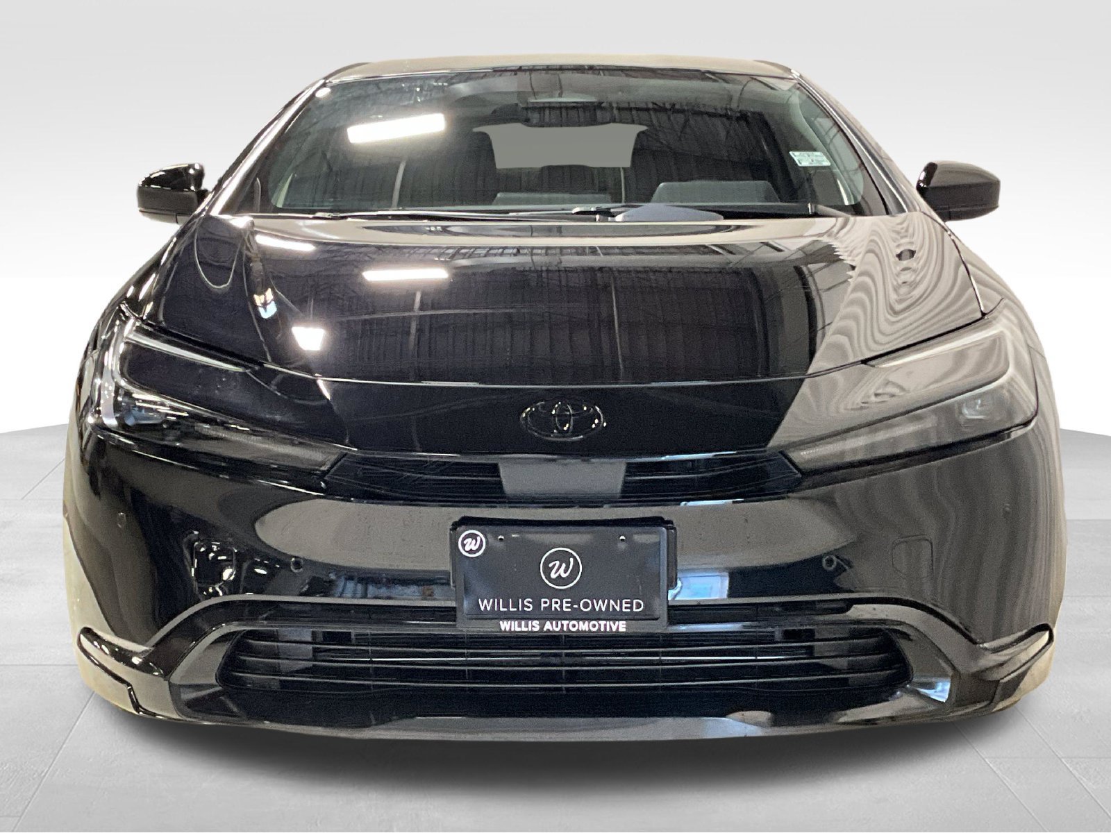 Used 2026 Toyota Prius Plug-In Hybrid FWD image 3