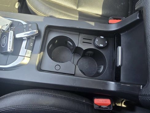 Used 2018 Land Rover Discovery Sport HSE image 41