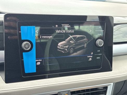New 2026 Volkswagen Taos SE FWD image 21