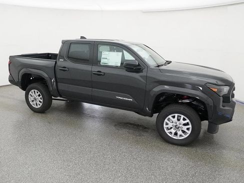 New 2025 Toyota Tacoma SR5 image 15