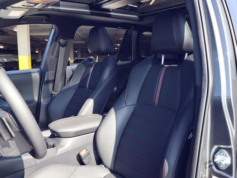 Used 2021 Toyota RAV4 XSE w/ Premium Package image 5