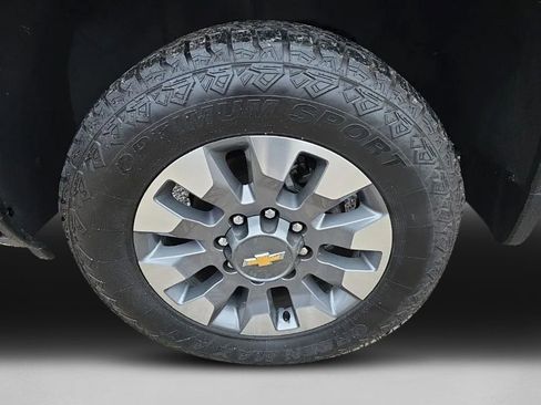 Used 2024 Chevrolet Silverado 2500 Custom w/ Custom Value Package AWD/4WD image 12