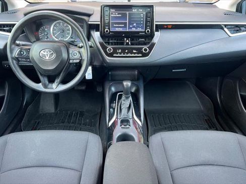 Certified 2022 Toyota Corolla LE image 3