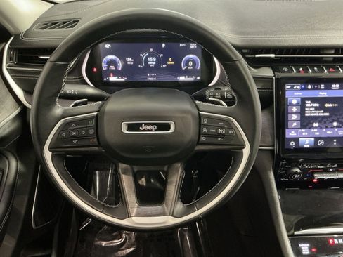 Used 2021 Jeep Grand Cherokee L Limited image 24